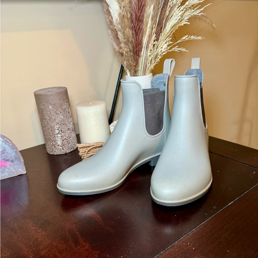 Sam Edelman Rain Boats